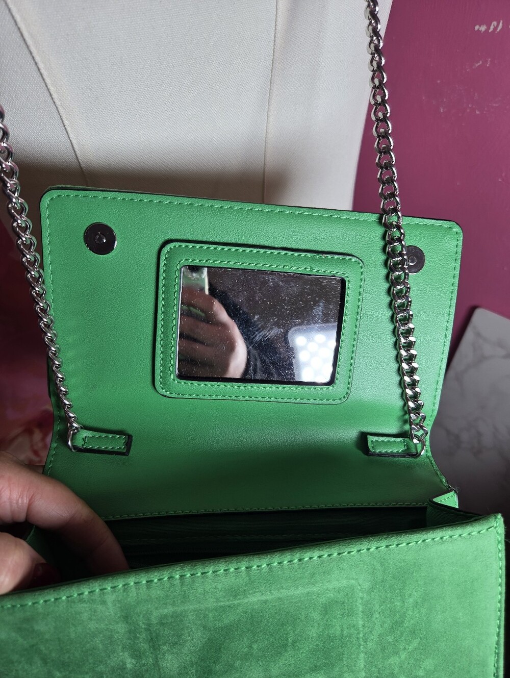 Green Embellished Chain Crossbody Bag - Picture 9 of 10